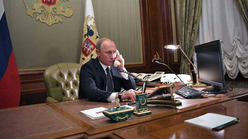 Раскрыты подробности телефонного разговора Путина с Зеленским