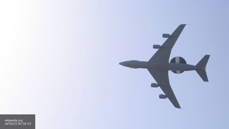 Военный самолет США экстренно приземлился в Небраске из-за возгорания двигателя