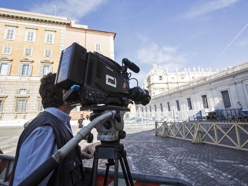 Две могилы вскрыли в Ватикане из-за пропавшей девочки