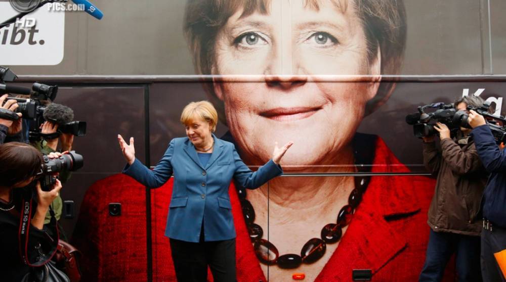 Меркель из-за приступов дрожи упростила церемонию встречи гостей