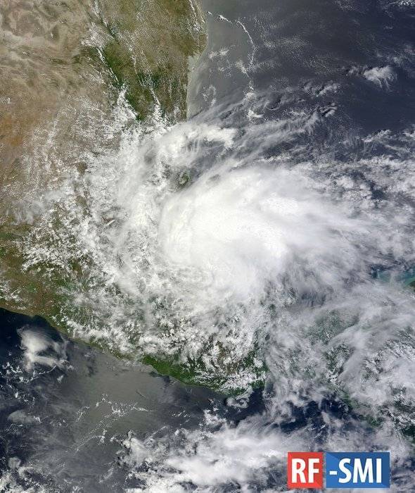 США прогнозируют усиление тропического шторма «Барри» до урагана