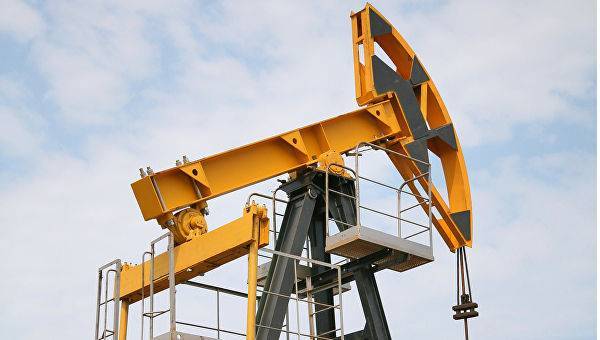 МЭА прогнозирует переизбыток на рынке нефти в 2020 году