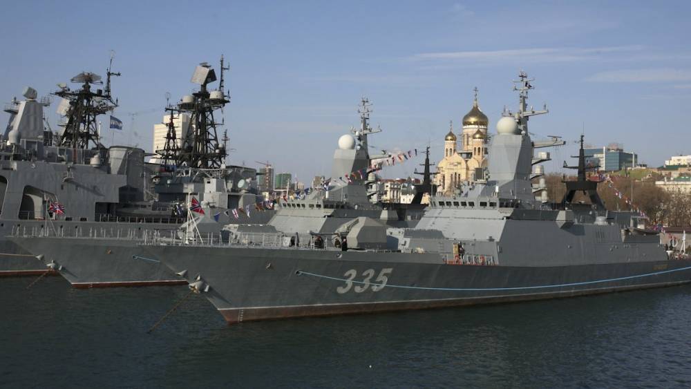 Коротченко призвал развивать москитный и океанский флот