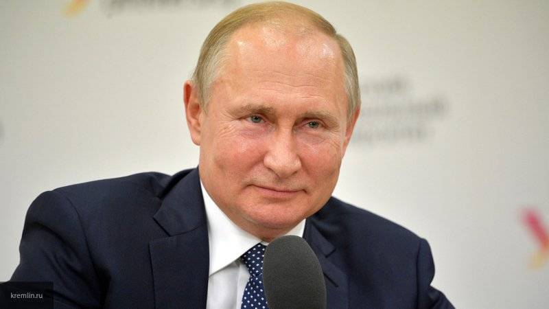 Путин обсудил с Совбезом проблематику отношений РФ и Украины