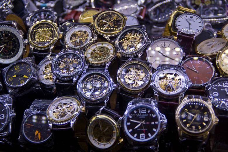 Банда продавцов фальшивых часов нанесла ущерб в 570 млн рублей. РЕН ТВ