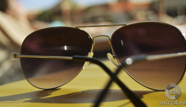 Эксперты рассказали, чем опасны некачественные солнцезащитные очки