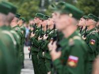 Около 10 новобранцев Семеновского полка из Тверской области приняли присягу у стен Музея Победы - ТИА