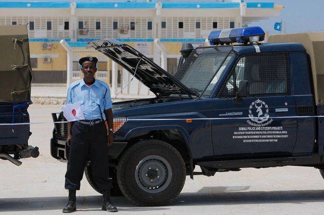 В результате атаки на отель в Сомали погибли не менее 10 человек
