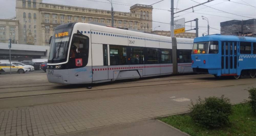 Трамваи четырех маршрутов задерживаются на Волоколамском шоссе