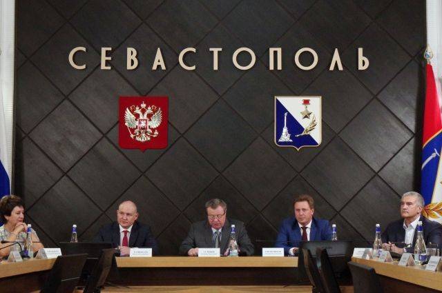 Врио губернатора Севастополя отправил правительство региона в отставку