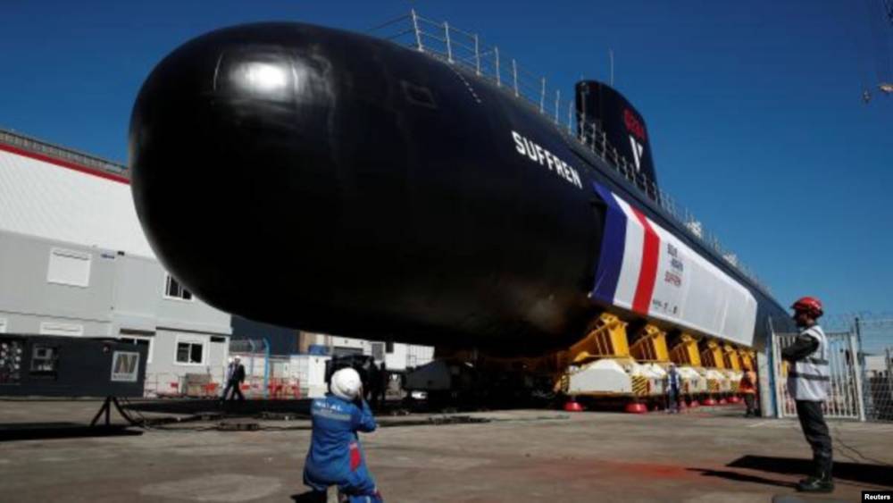Во Франции построена первая субмарина проекта "Барракуда"