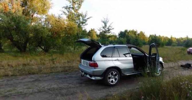 Мозырский водитель катал девушку на капоте BMW X5 — она погибла
