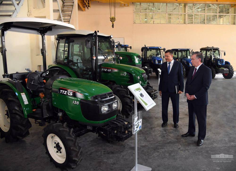 Президент посетил Ташкентский завод сельскохозтехники | Вести.UZ