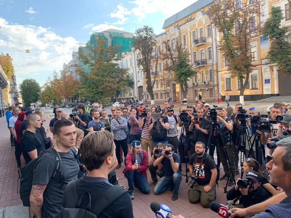 Националисты требуют ареста Виктора Медведчука