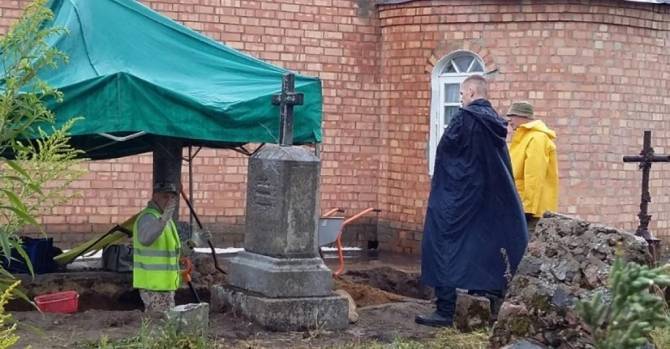 Human remains from Svislac grave for Kalinouski DNA test
