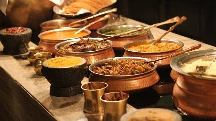 Отельер из Турции рассказал о повторном использовании еды со шведского стола