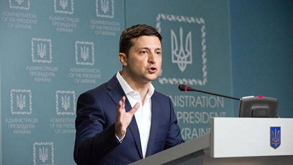 Зеленский требует, чтобы глава фискальной службы Украины ушел в отставку