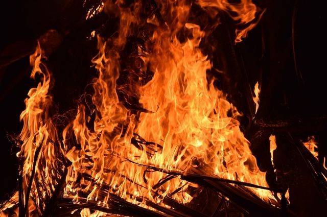 В Краснодаре локализован пожар в цехе по производству сои