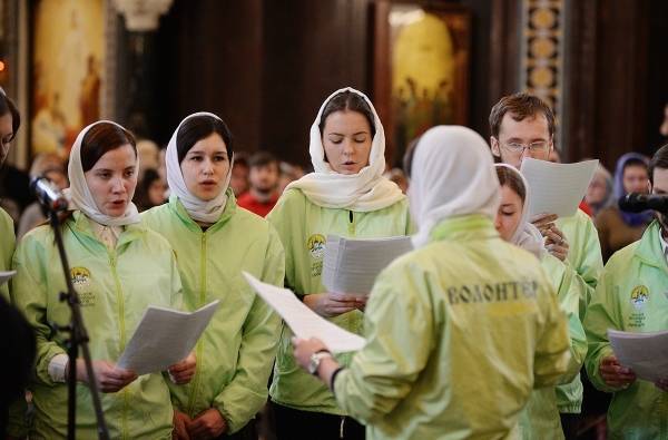В РПЦ объяснили, как в рекомендации для работы священников попали волонтёры и ЗОЖники