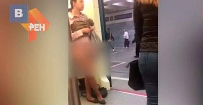 Пассажирка метро в ответ на вопрос мужчины, почему он должен уступить ей место, сняла трусы