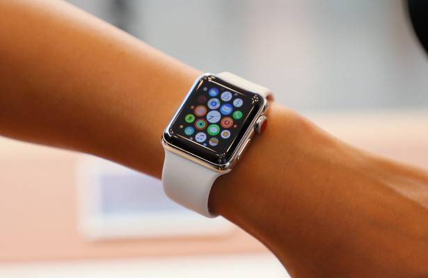 Часы шпиона: как Apple Watch прослушивали айфоны