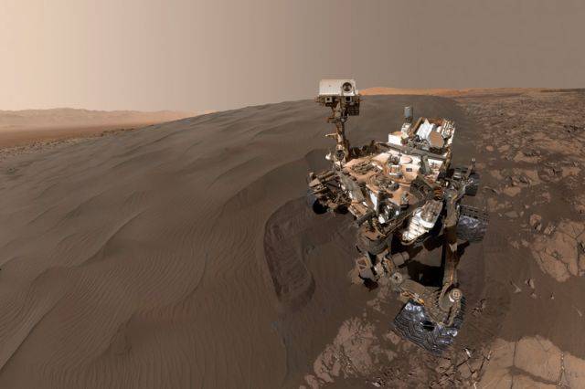 НАСА опубликовало фотографию марсохода Curiosity