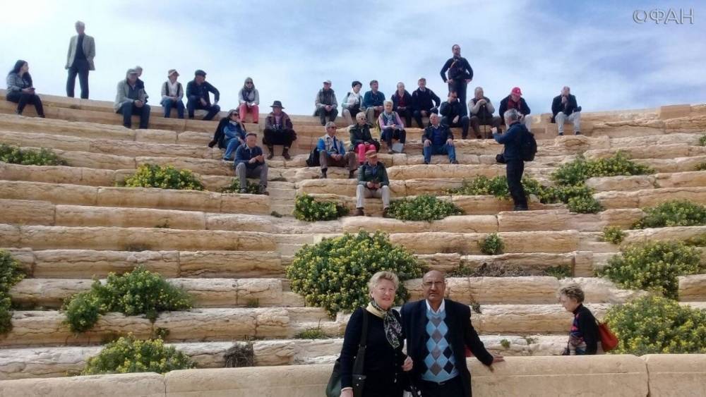 Группа российских туристов посетила древний город Пальмира