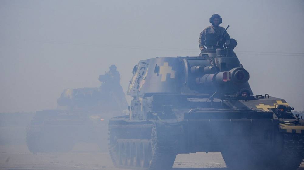Донбасс сегодня: Киев гонит танки на Донецк, командир дивизиона артиллерии ВСУ погиб в ДНР