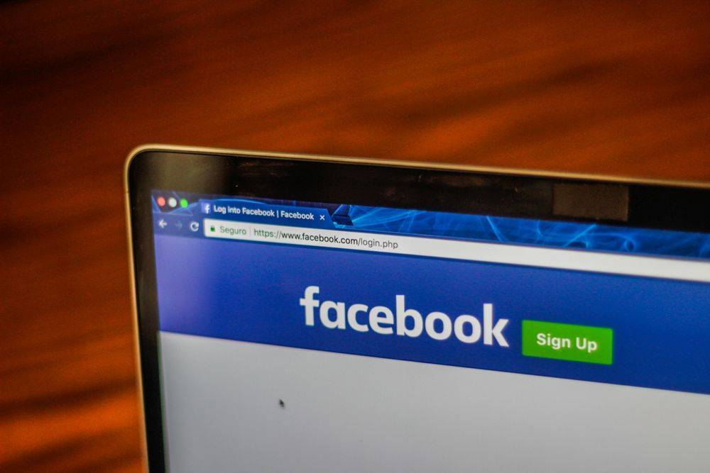 Facebook оштрафовали за утечку данных на $5 млрд. РЕН ТВ