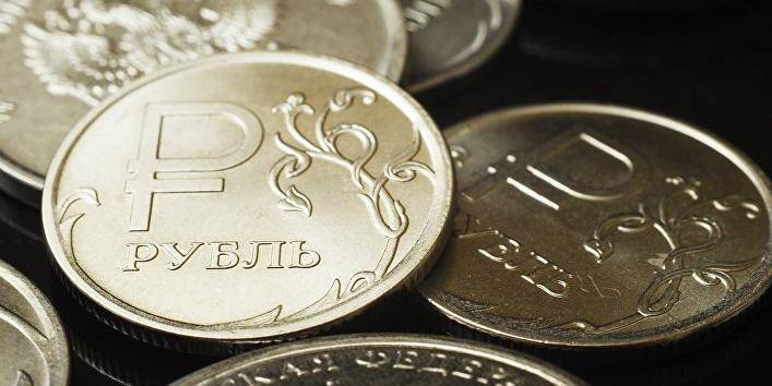 Рубль вновь оказался самой недооцененной валютой по "индексу бигмака"