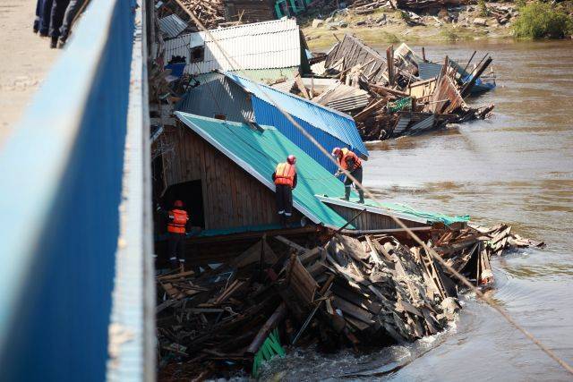Фонд помощи пострадавшим от паводка в Приангарье собрал 96 миллионов рублей