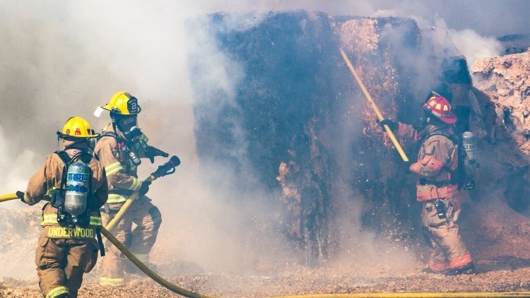 Пожар в цехе по производству сои под Краснодаром охватил 1,2 тысячи «квадратов»