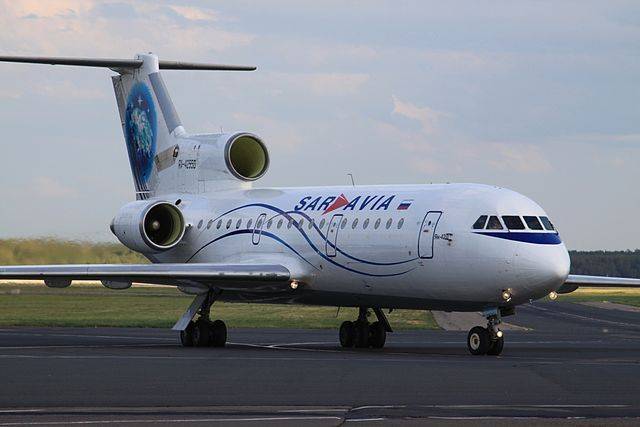 Аэропорт Саратова приостановил работу после инцидента с Як-42