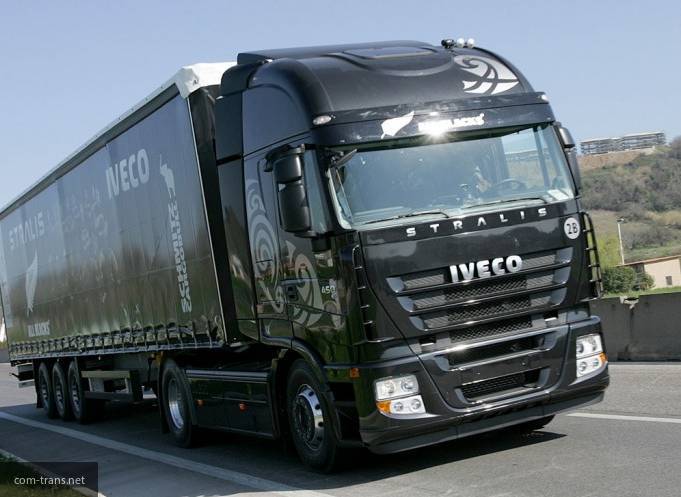 Компания Iveco создала грузовик с тренажерным залом в кабине