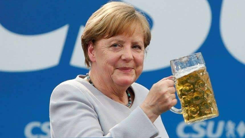 В Бундестаге ходят сплетни о состоянии Меркель: если не болеет, то значит «бухает»