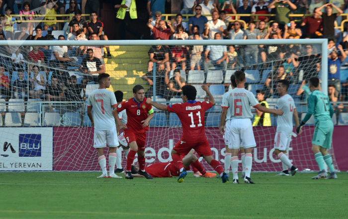 U 19: сборная Армении по футболу проиграла в Ереване испанцам с разгромным счетом