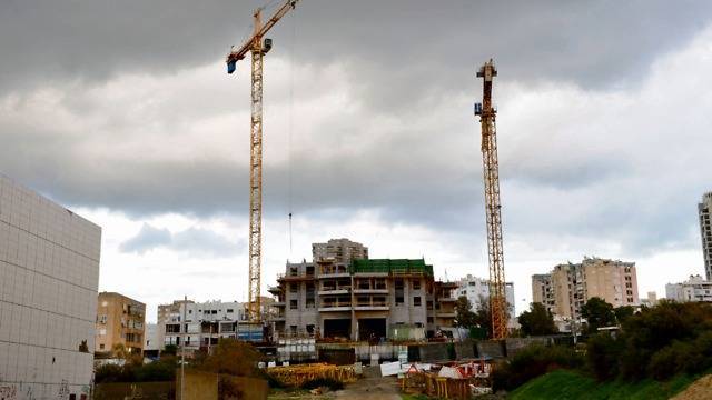 Кризис на рынке жилья в Израиле: продажи новых квартир сократились на 15%