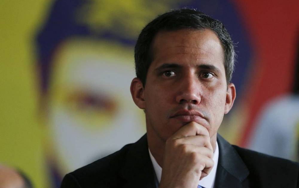 Венесуэльский самозванец нервничает: в рядах сторонников Гуайдо недосчитались двух человек