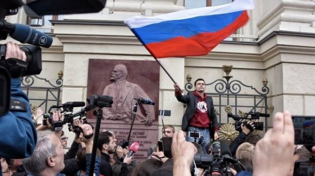 В центре Москвы проходит несогласованная акция оппозиции — Новости политики, Новости России — EADaily