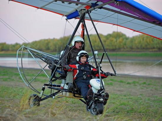Разбившийся на вертолете Игорь Никитин в 2012 году учил Путина летать на дельталёте