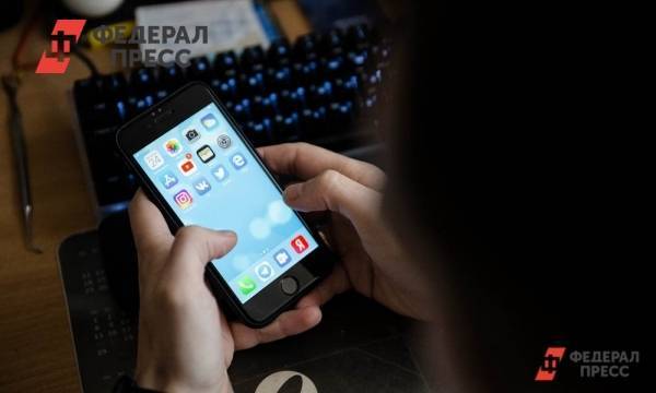 Более половины россиян поддержали запрет мобильных телефонов в школе | Москва | ФедералПресс