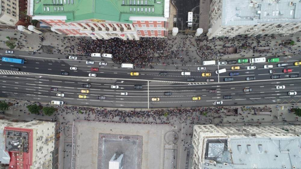 Фото с высоты опровергло информацию о «многотысячной» акции оппозиции в Москве