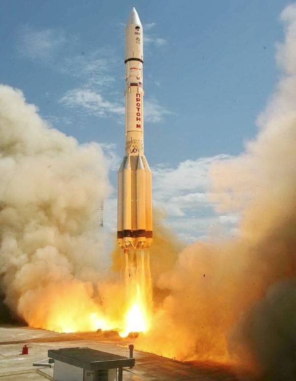 В России запустили ракету «Протон-М»