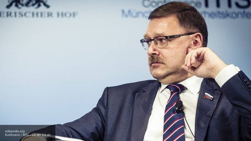 Сенатор Косачев сообщил, что один звонок может остановить войну на Донбассе