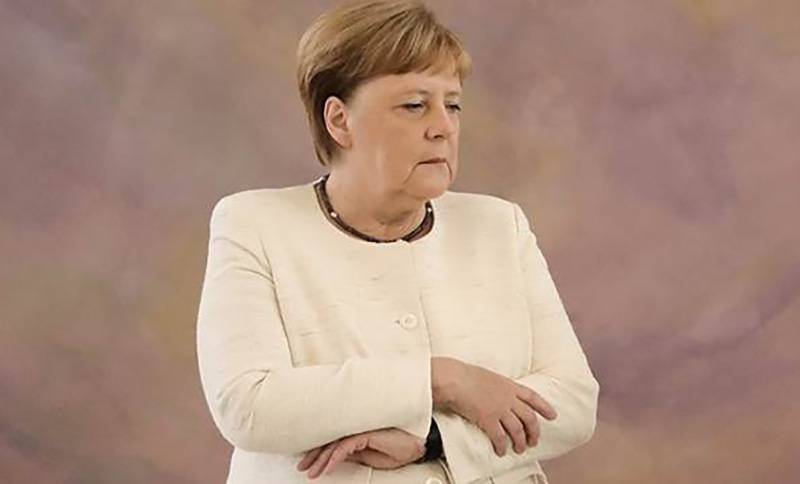 В ФРГ потребовали  направить Меркель на  принудительный медосмотр