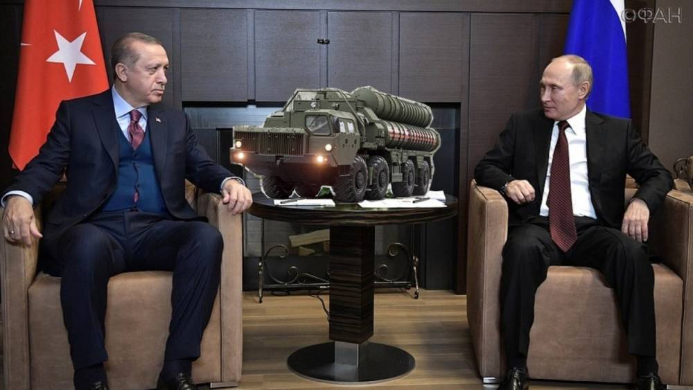 Немецкий политолог назвал «победой Путина» сделку по С-400 с Турцией