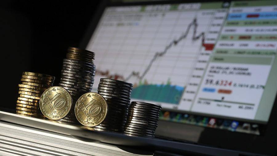 Финансист спрогнозировал курс рубля на ближайшие месяцы