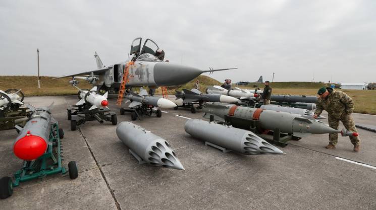 Авиация ВСУ отработала удары с воздуха самонаводящимися ракетами — видео | Новороссия
