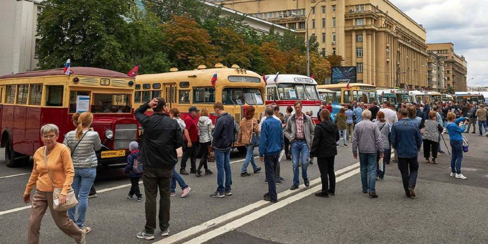 Около 200 тысяч человек отметили День московского транспорта