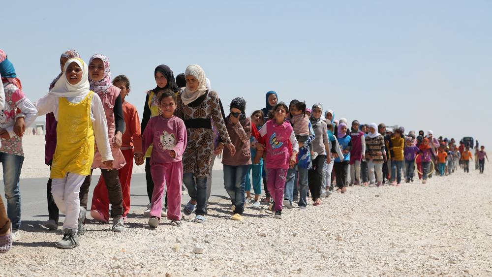 Минобороны РФ: почти 2 тысячи беженцев вернулись в Сирию 15 июля